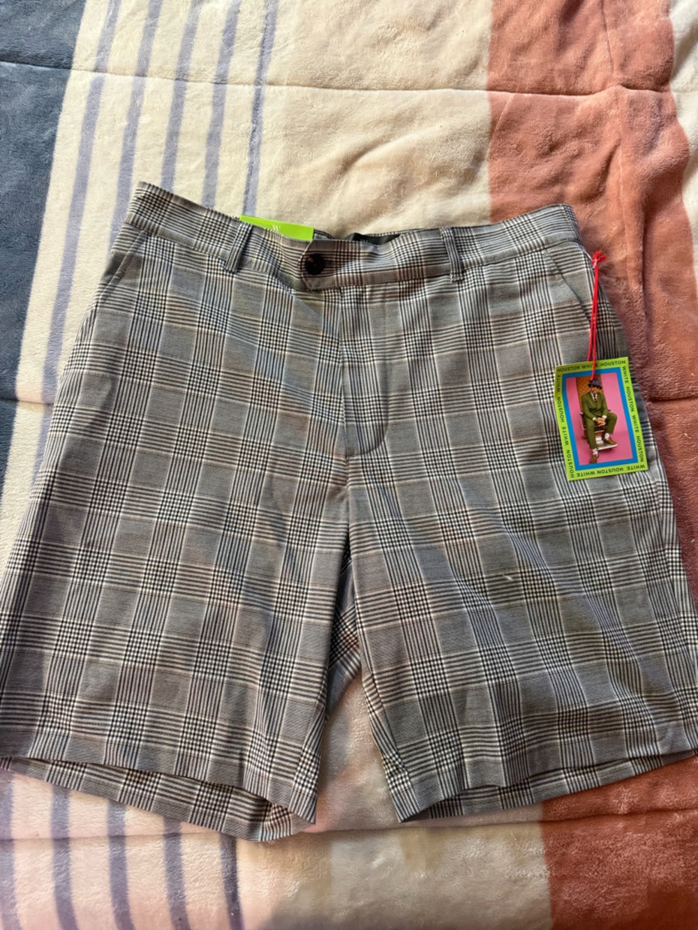 NWT M Men's Gray Houston White Plaid Dress Shorts